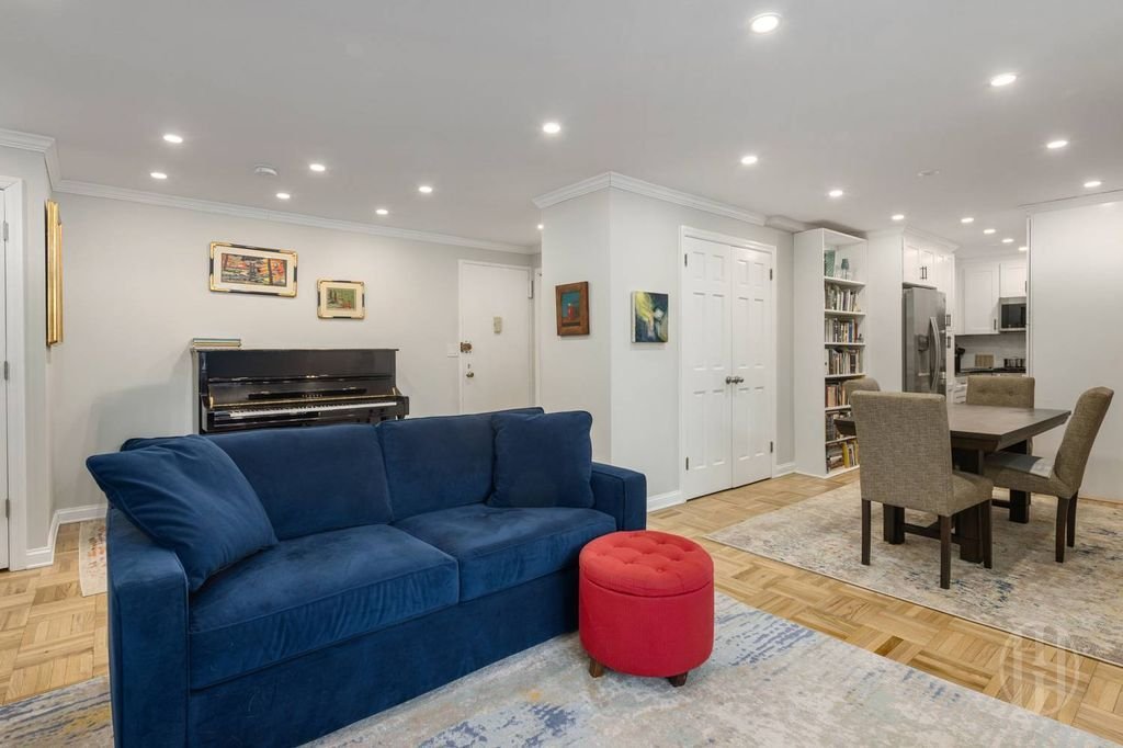 Co Op in New York, New York, United States 2 - 17998742