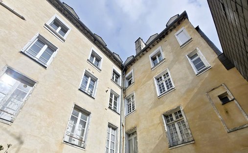 Apartment in Centre, Rennes, France 1