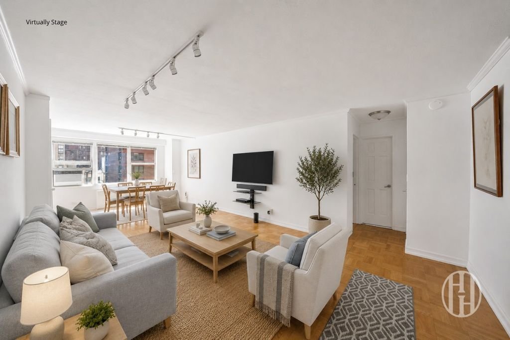 House in New York, New York, United States 1 - 17998740