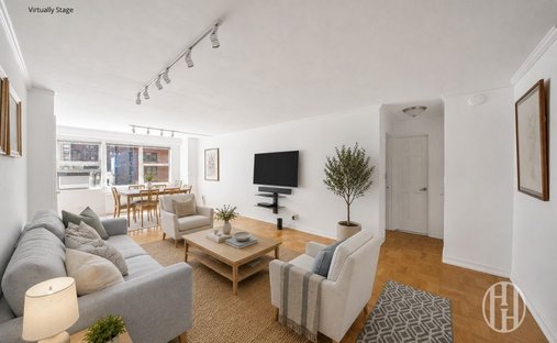 House in New York, New York, United States 1