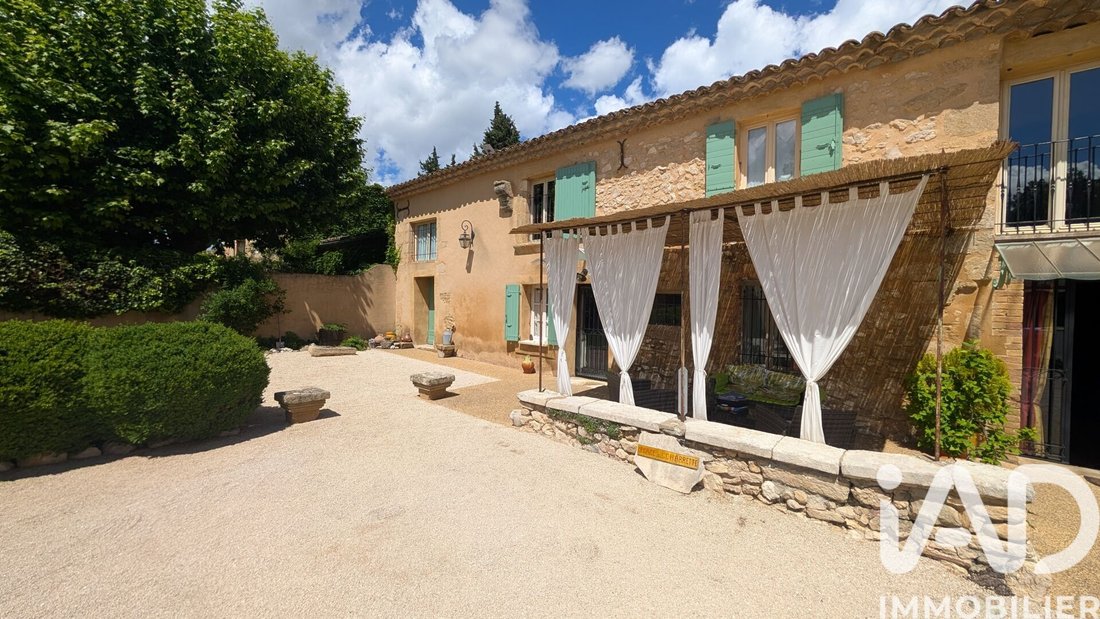 House in Cavaillon, Provence-Alpes-Côte d'Azur, France 2 - 17997116