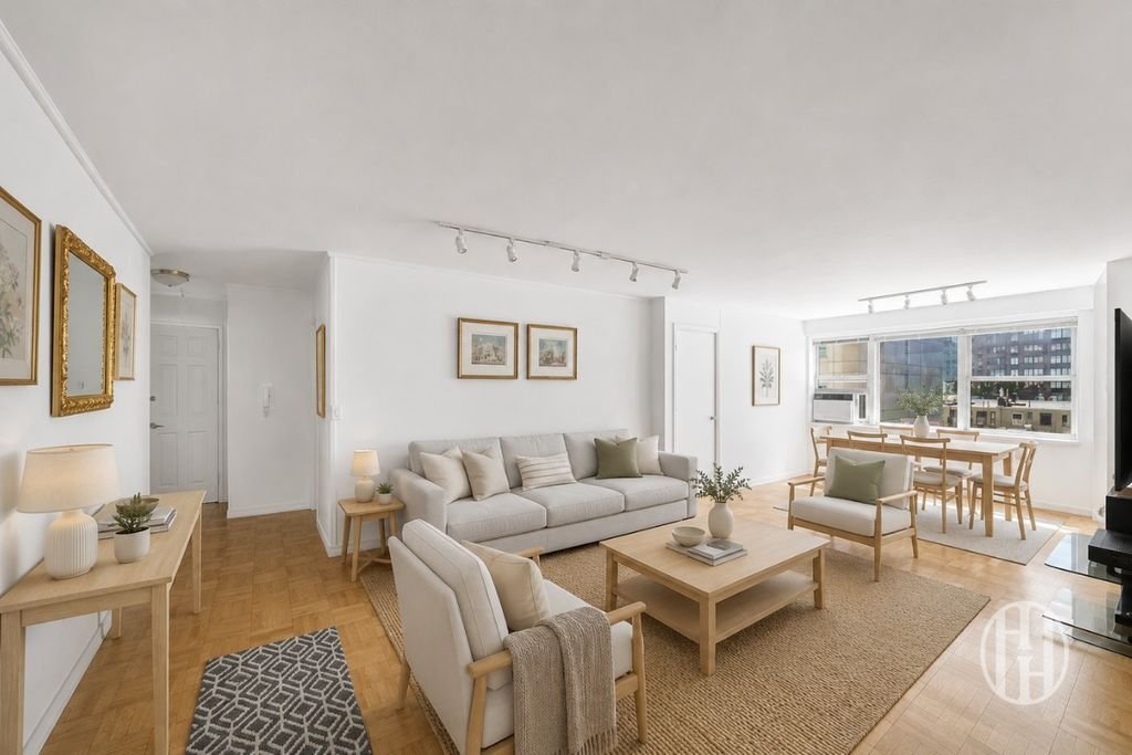 House in New York, New York, United States 2 - 17998740