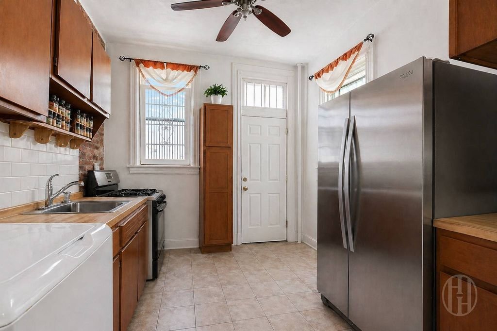 House in New York, New York, United States 5 - 17998707