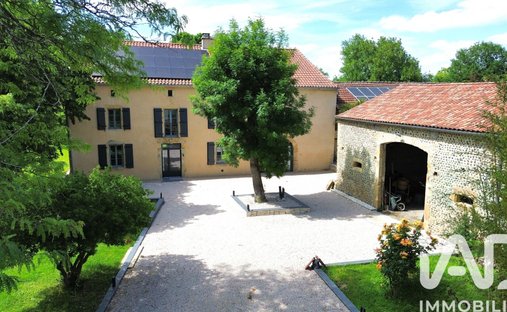 House in Izotges, Occitania, France 1