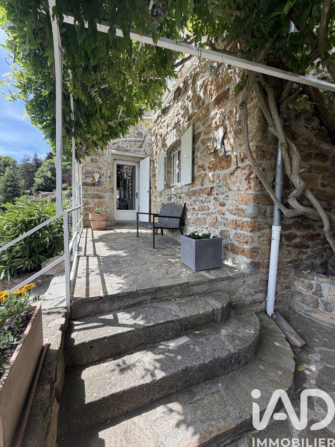 House in Vals-les-Bains, Auvergne-Rhône-Alpes, France 4 - 17959098