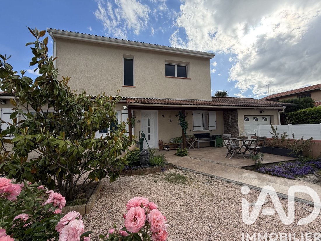 House in Aussonnelle Rive Droite, La Salvetat-Saint-Gilles, France 2 - 17996934