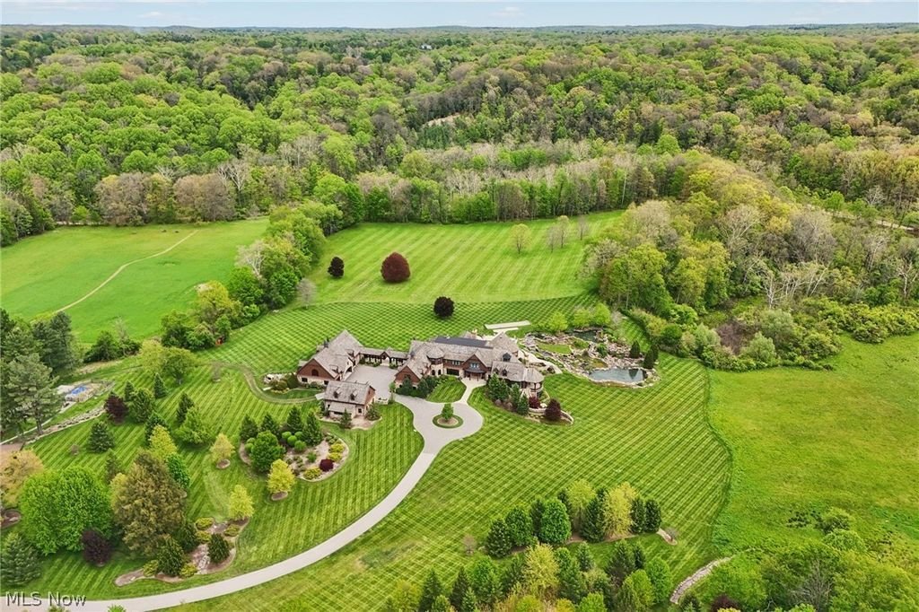 House in Novelty, Ohio, United States 2 - 17998830