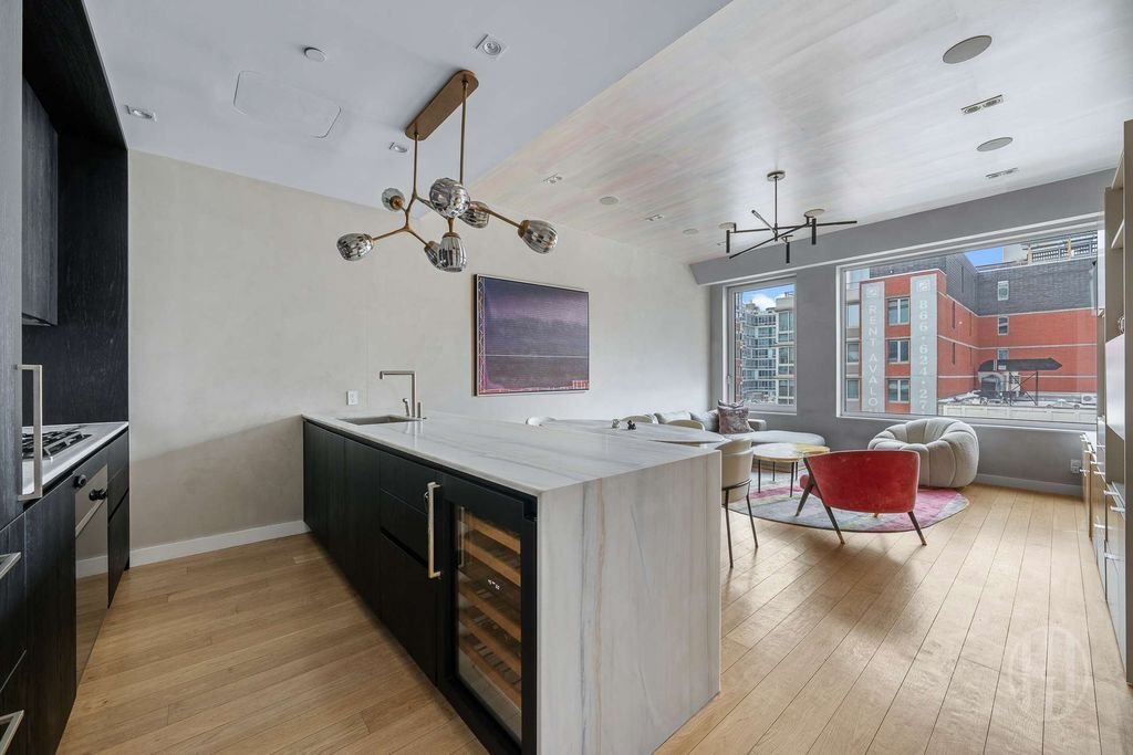House in New York, New York, United States 5 - 17998702