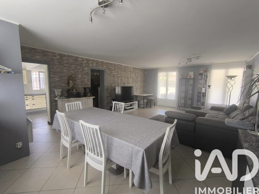 House in Saint-Medard-en-Jalles, Nouvelle-Aquitaine, France 2 - 17997089