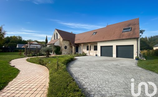 Haus in Centre Ville, Mennecy, Frankreich 1