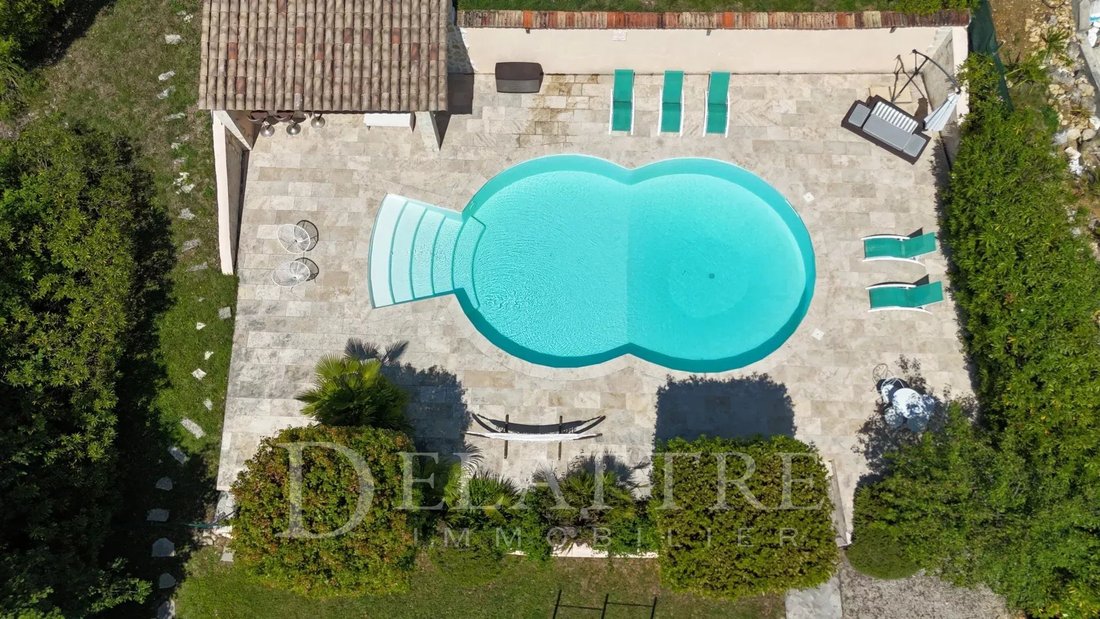 Villa in Le Bar-sur-Loup, Provence-Alpes-Côte d'Azur, France 3 - 17772215