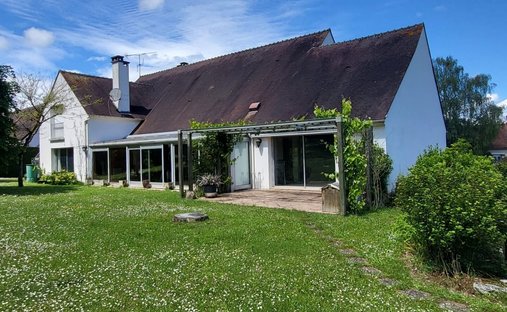 House in Château-Landon, Ile-de-France, France 1