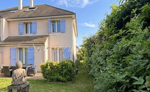 House in Carriere-Bois Rochefort, Cormeilles-en-Parisis, France 1