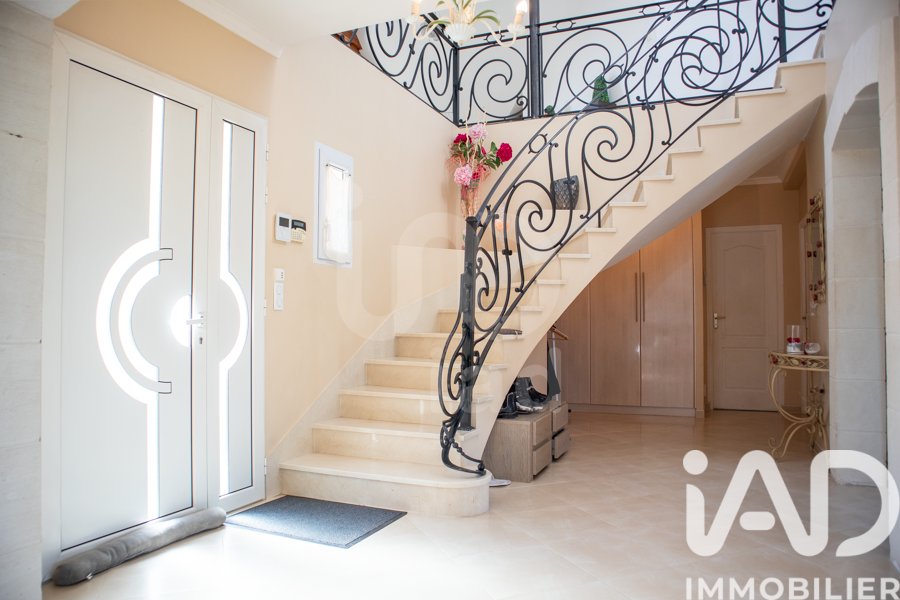 House in Ferolles-Attilly, Ile-de-France, France 5 - 17997424