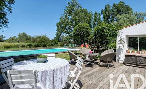 Casa en Le Perrier, Países del Loira, Francia 1