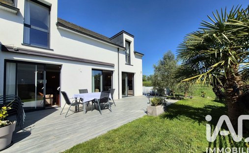 House in Plescop, Brittany, France 1