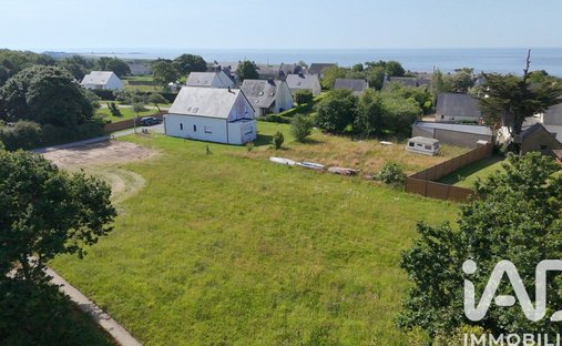 Land in Sarzeau, Brittany, France 1
