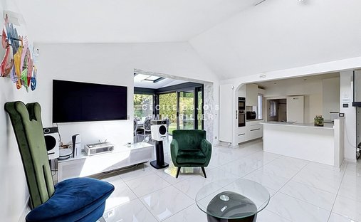 House in Peri, Joinville-le-Pont, France 1