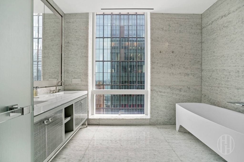 House in New York, New York, United States 4 - 17998692