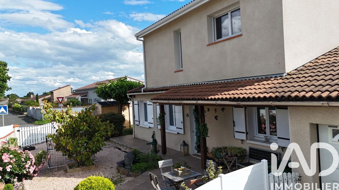 House in Aussonnelle Rive Droite, La Salvetat-Saint-Gilles, France 3 - 17996934