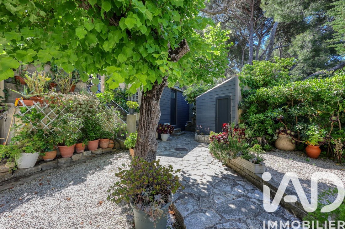 House in Saint-Cyr-sur-Mer, Provence-Alpes-Côte d'Azur, France 5 - 17997607