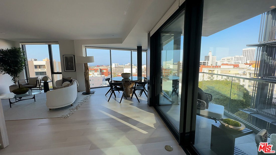Santa Monica, California, United States 5 - 17997197