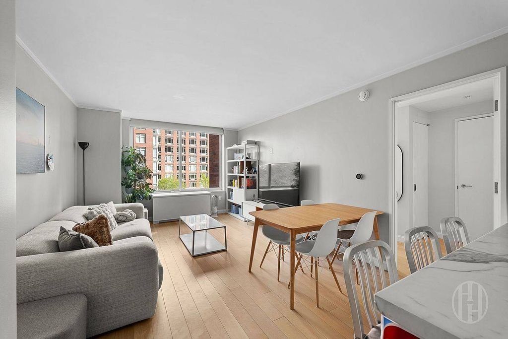 House in New York, New York, United States 3 - 17998686