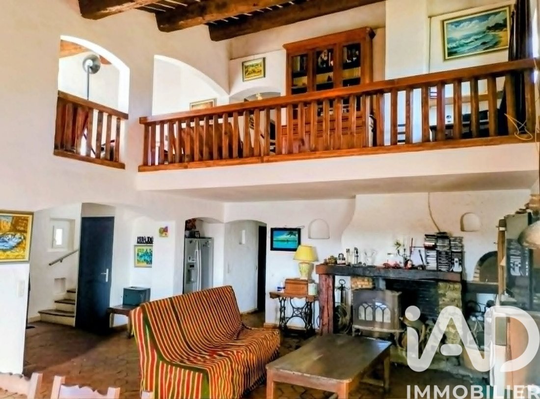 House in Nord Est, Bormes-les-Mimosas, France 2 - 17997111