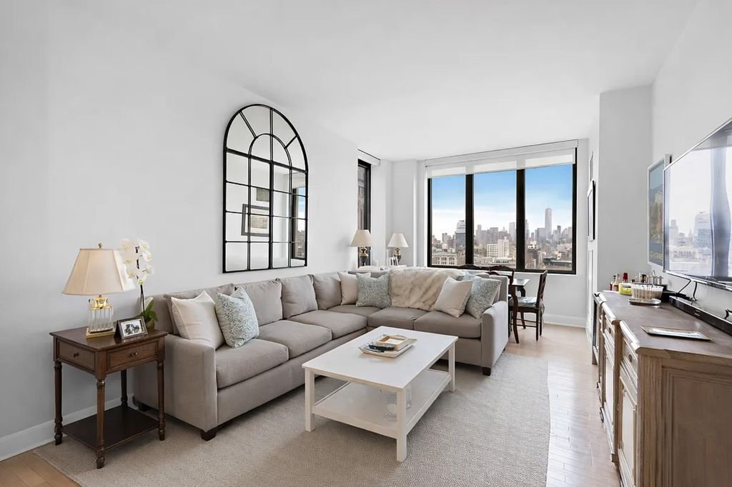 House in New York, New York, United States 1 - 17998729