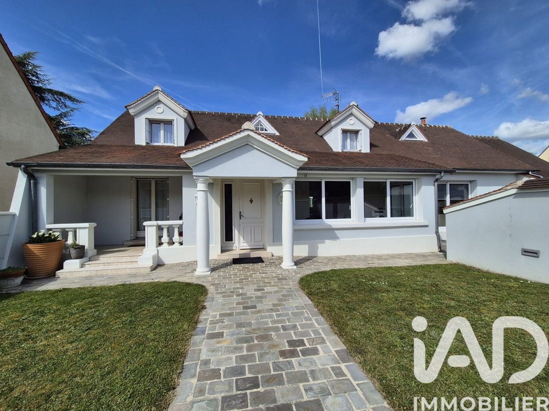 House in Marles-en-Brie, Ile-de-France, France 2 - 17996877