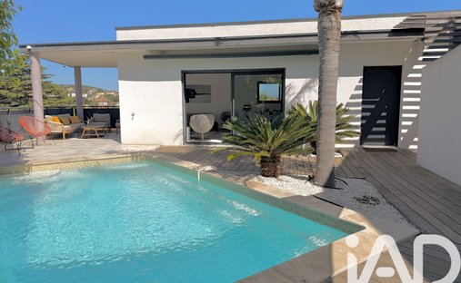 House in Exterieurs, Frejus, France 1