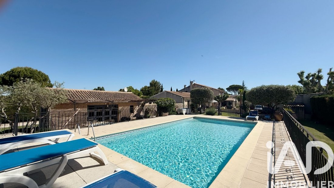 House in Robion, Provence-Alpes-Côte d'Azur, France 2 - 17997561
