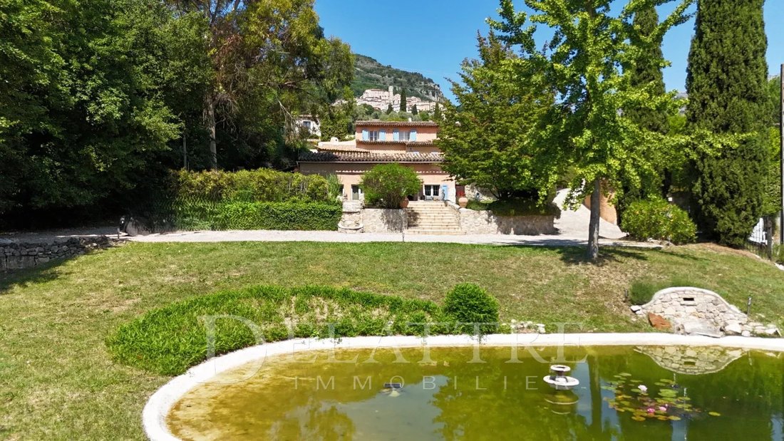 Villa in Le Bar-sur-Loup, Provence-Alpes-Côte d'Azur, France 1 - 17772215