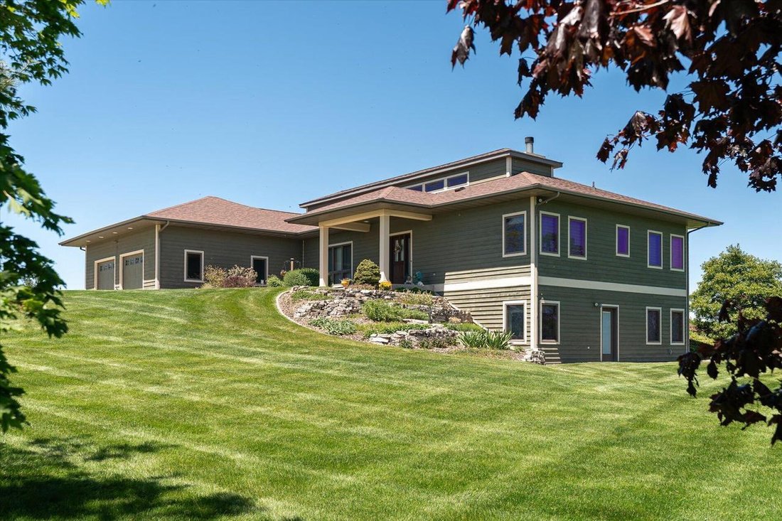 House in Viroqua, Wisconsin, United States 4 - 17996907