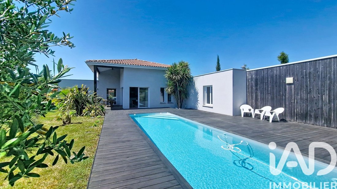 House in Parentis-en-Born, Nouvelle-Aquitaine, France 1 - 17997339