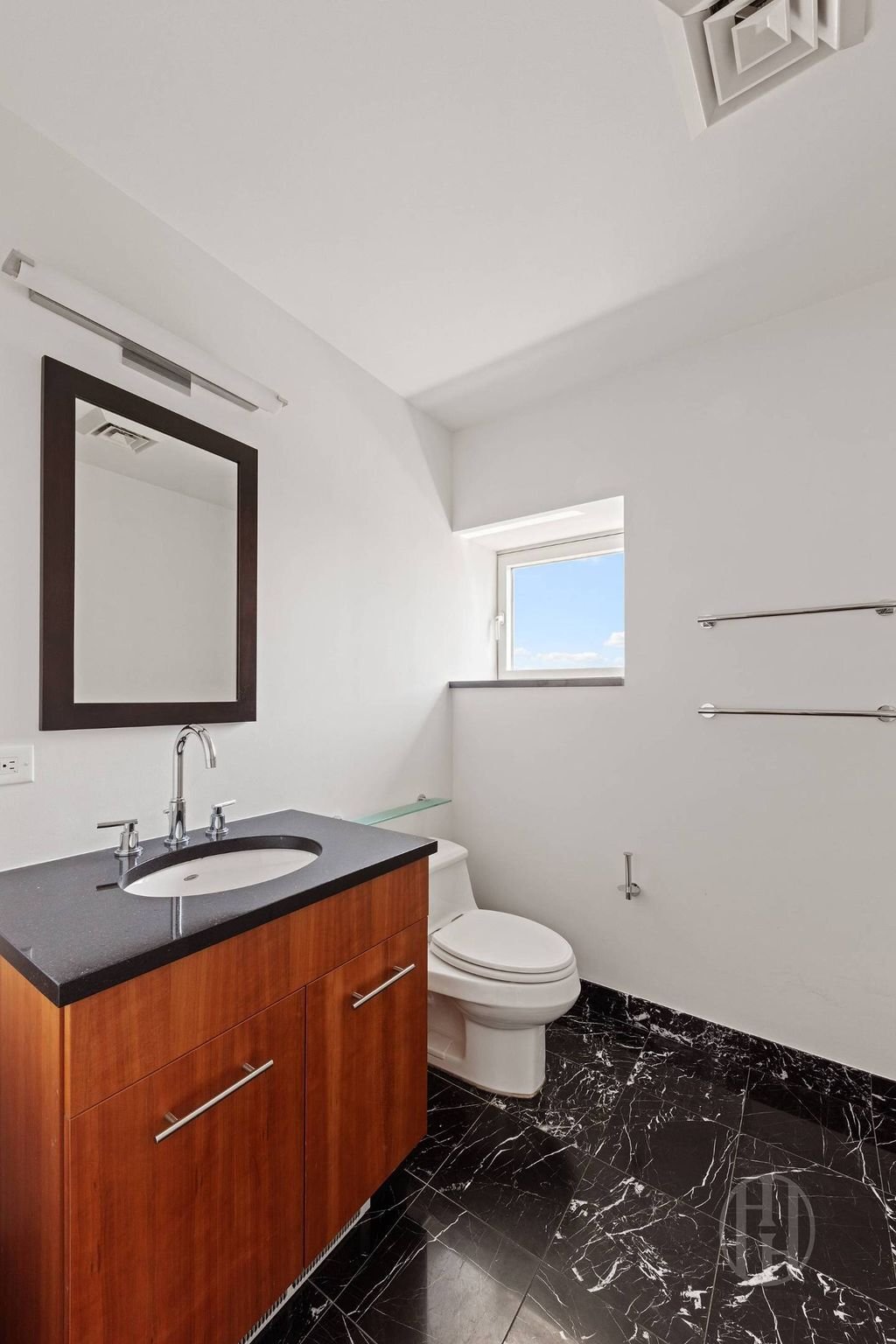 House in New York, New York, United States 4 - 17998748
