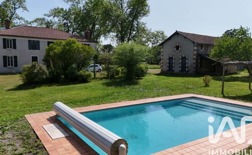 House in Pissos, Nouvelle-Aquitaine, France 1