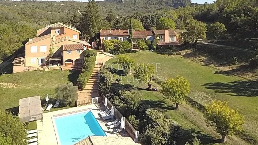 Estate in Chateauvert, Provence-Alpes-Côte d'Azur, France 3 - 17998261