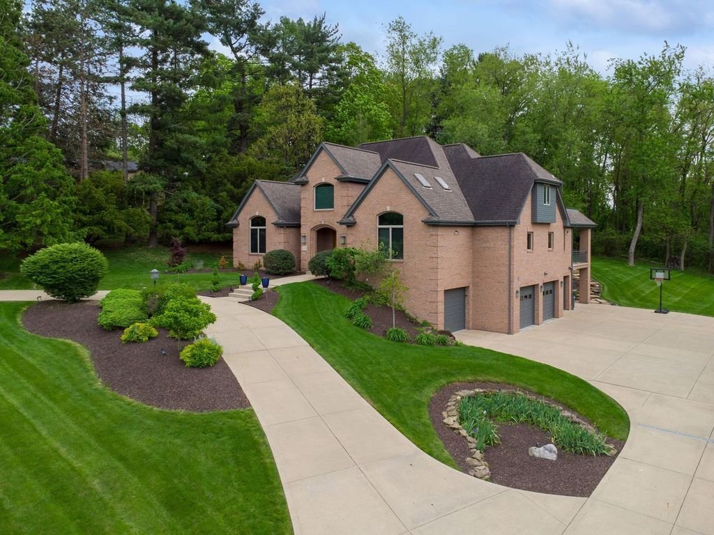House in Upper Saint Clair, Pennsylvania, United States 1 - 17998842