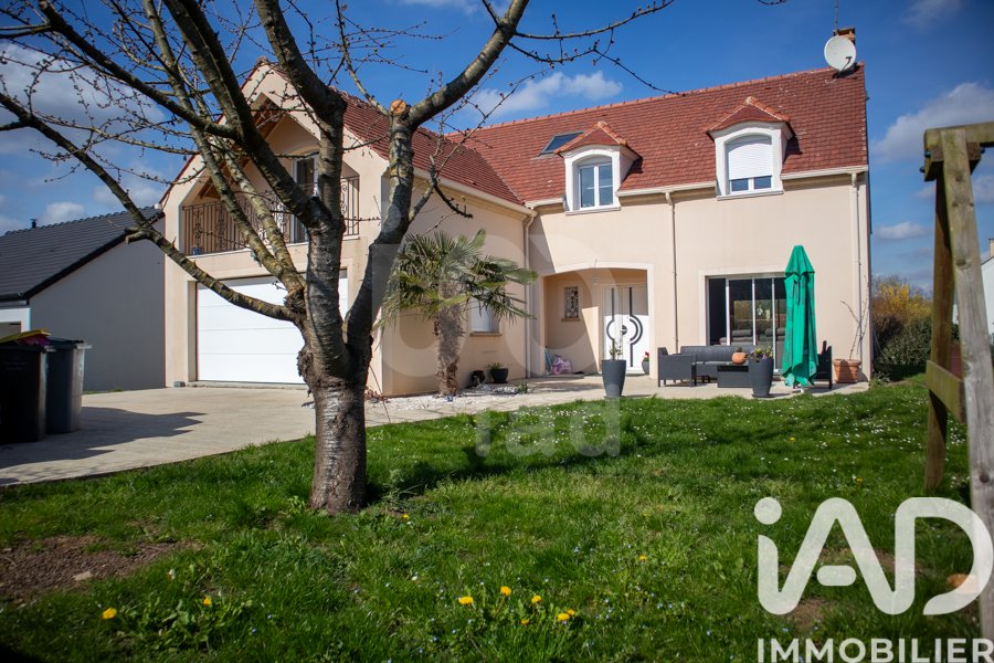 House in Ferolles-Attilly, Ile-de-France, France 1 - 17997424