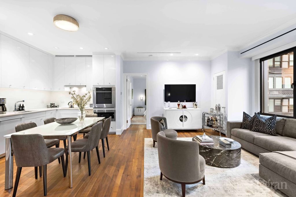 Co Op in New York, New York, United States 5 - 17998711