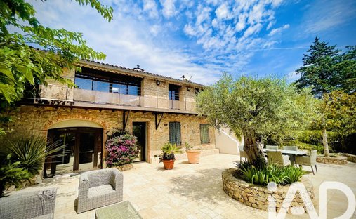 Casa en Grimaud, Provenza-Alpes-Costa Azul, Francia 1