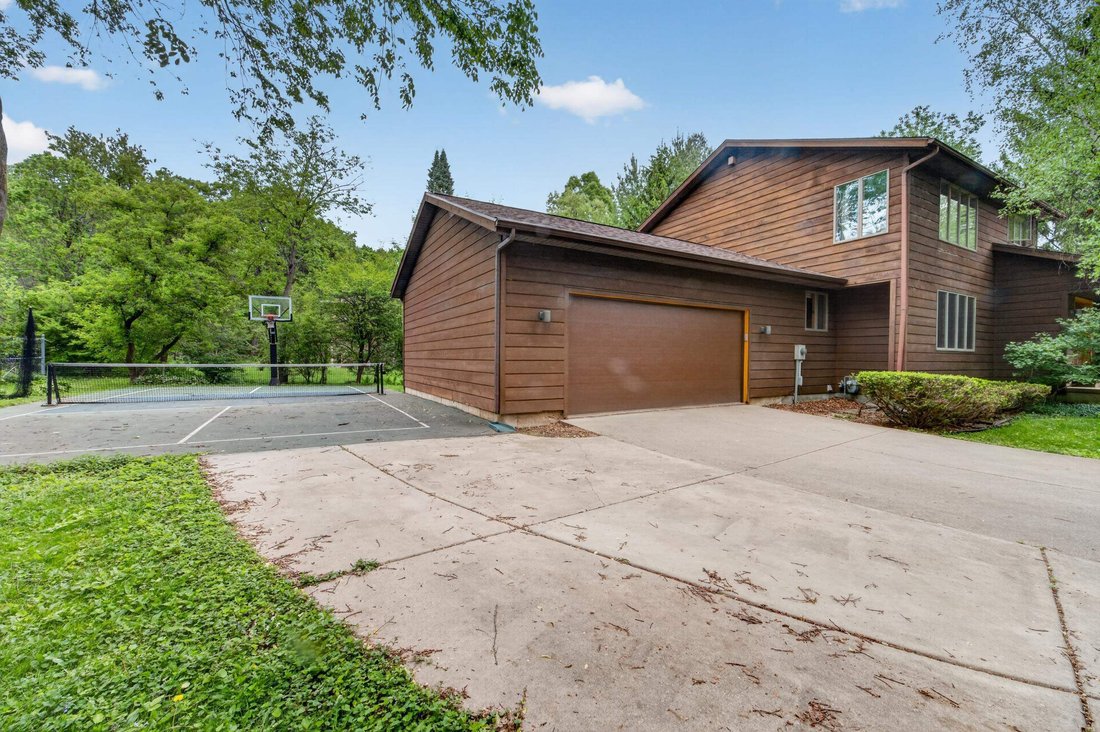 House in Madison, Wisconsin, United States 3 - 17999109