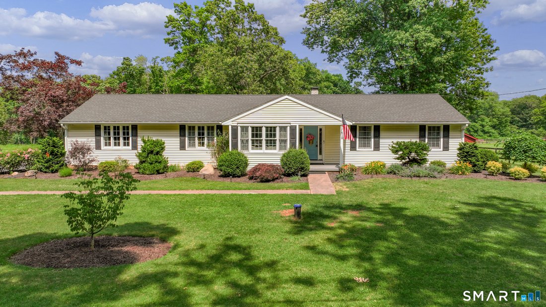 House in East Windsor, Connecticut, United States 3 - 17999116