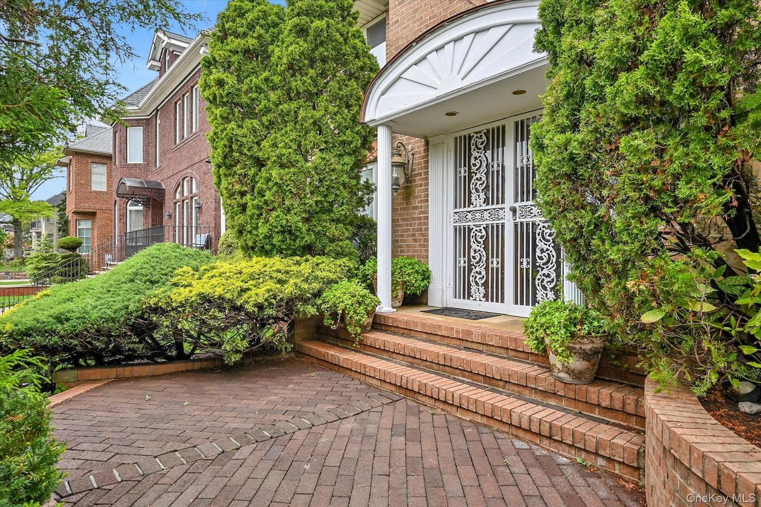 House in New York, New York, United States 3 - 17999263