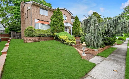 House in New York, New York, United States 1