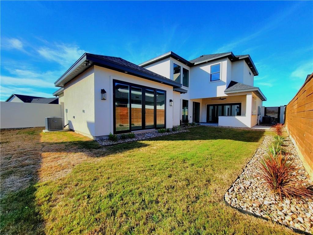 House in Elsa, Texas, United States 5 - 17999159