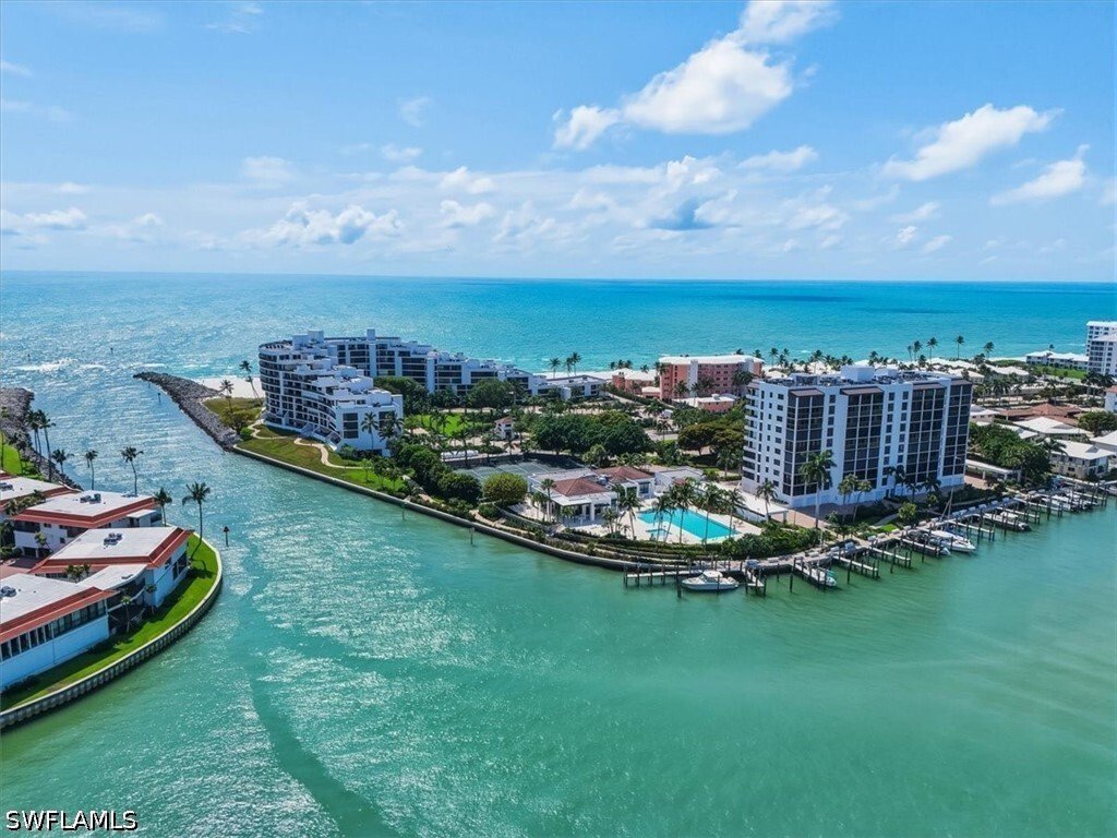 Condo in Naples, Florida, United States 3 - 17999232