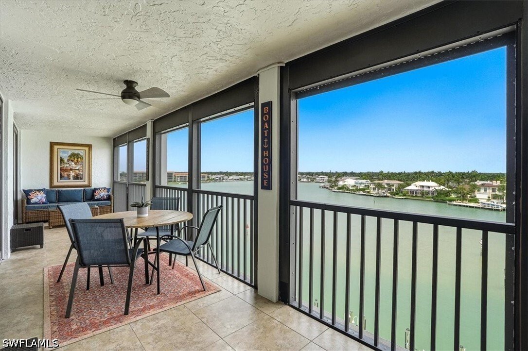 Condo in Naples, Florida, United States 2 - 17999232