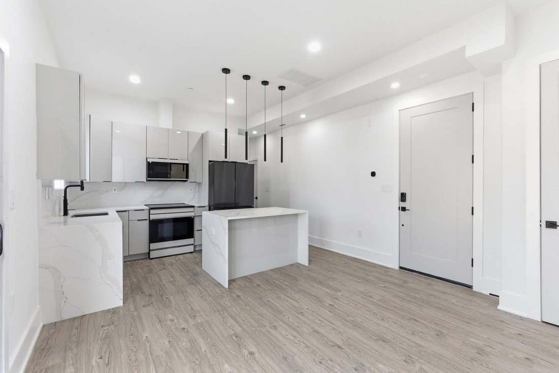 Condo in Washington, District of Columbia, United States 5 - 17999463